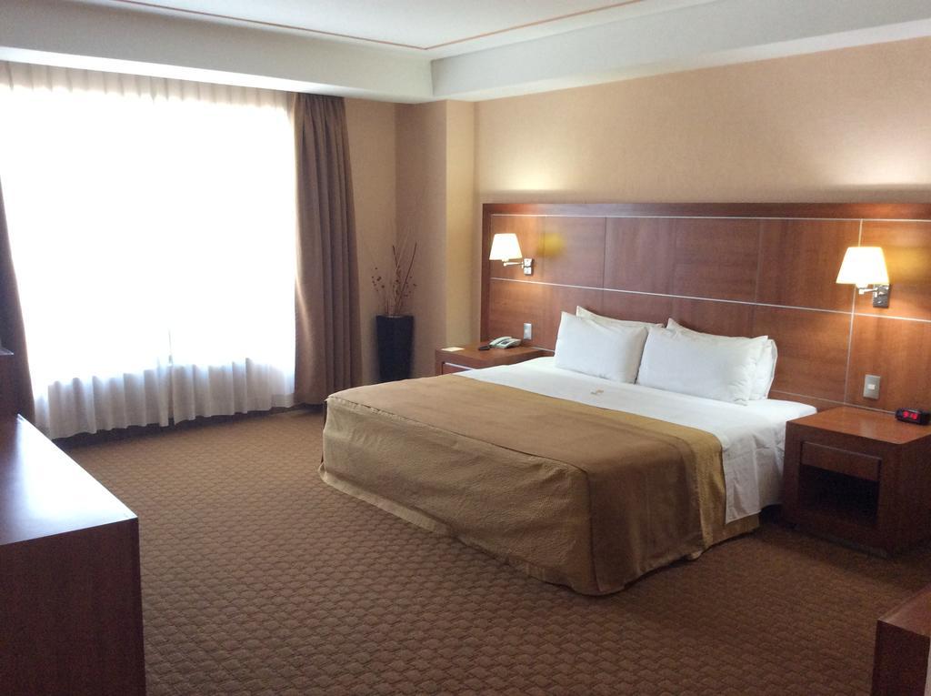 Hotel Soleil Business Class Celaya Номер фото