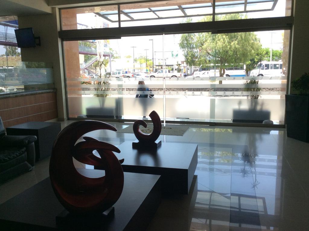Hotel Soleil Business Class Celaya Экстерьер фото